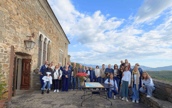 Riapre il Castello di Castiglione del Terziere con visite guidate al borgo e alla dimora, antica custode di opere d'arte straordinarie.