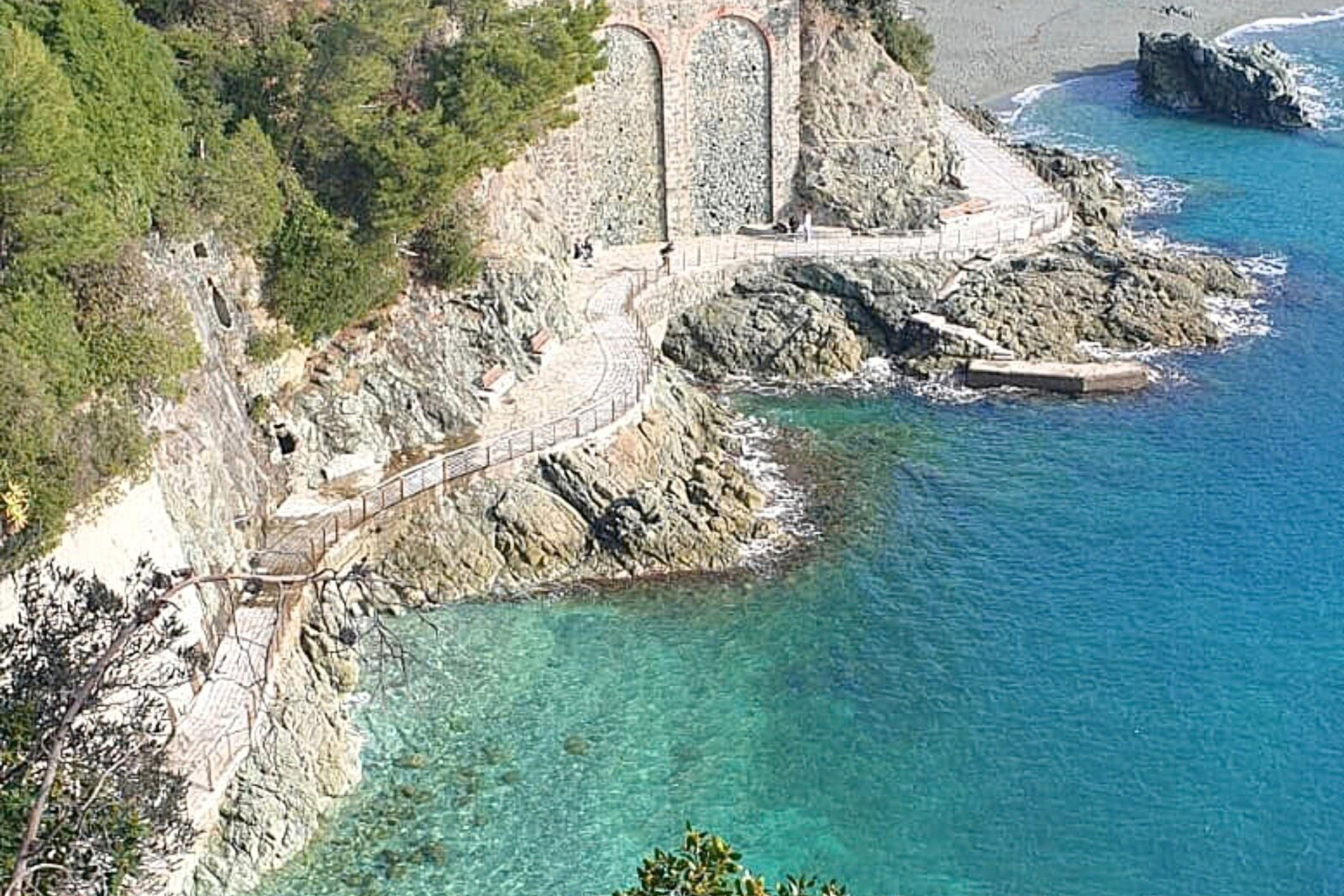 Trekking guidati in Liguria "Il Mare d'Inverno" - Il 15 e 29 marzo 2026 vi aspettiamo per camminare sui sentieri panoramici delle Cinque Terre con le nostre guide ambientali escursionistiche.